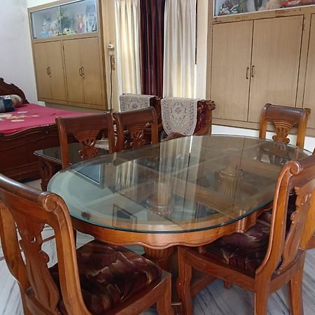 Kusum Palace Varanasi Eksteriør bilde